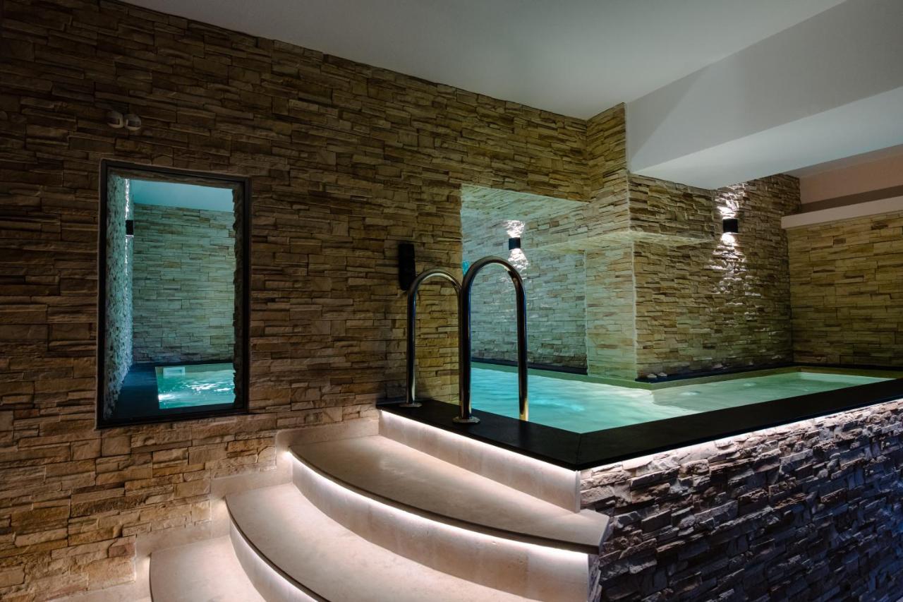 Villa Mairi - 2 Private Pools & Game Room Near Athens Salamina Exterior foto