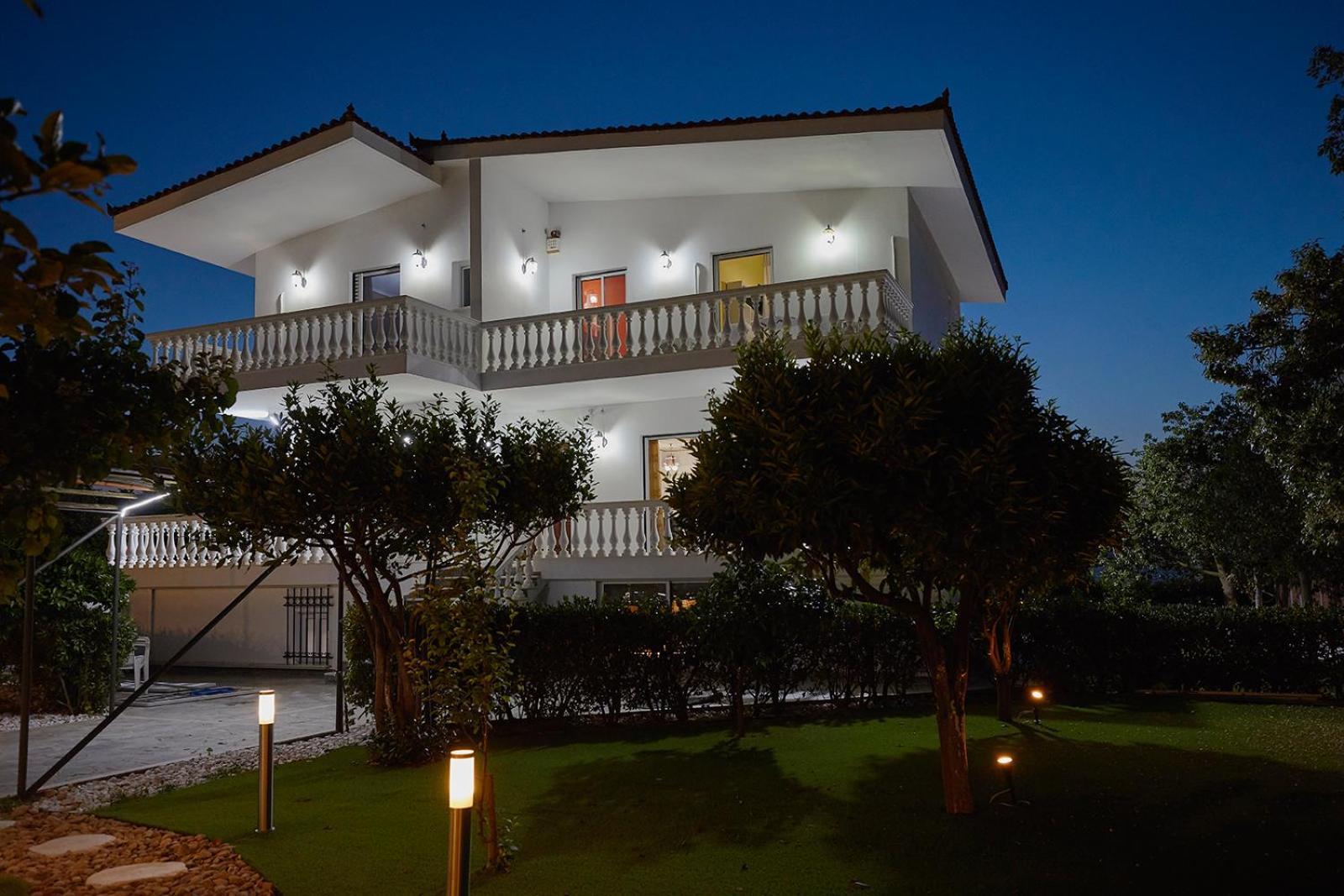 Villa Mairi - 2 Private Pools & Game Room Near Athens Salamina Exterior foto