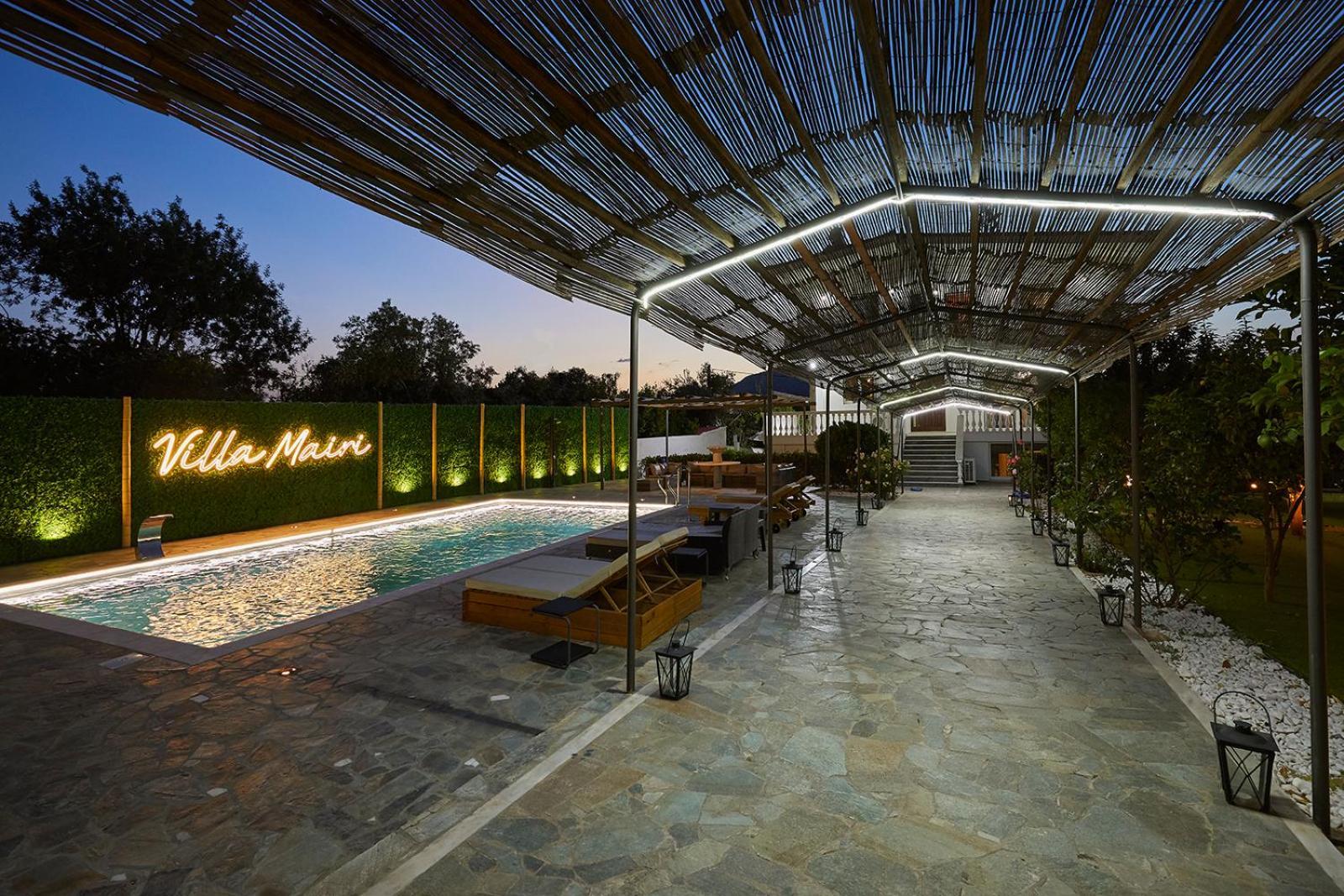 Villa Mairi - 2 Private Pools & Game Room Near Athens Salamina Exterior foto
