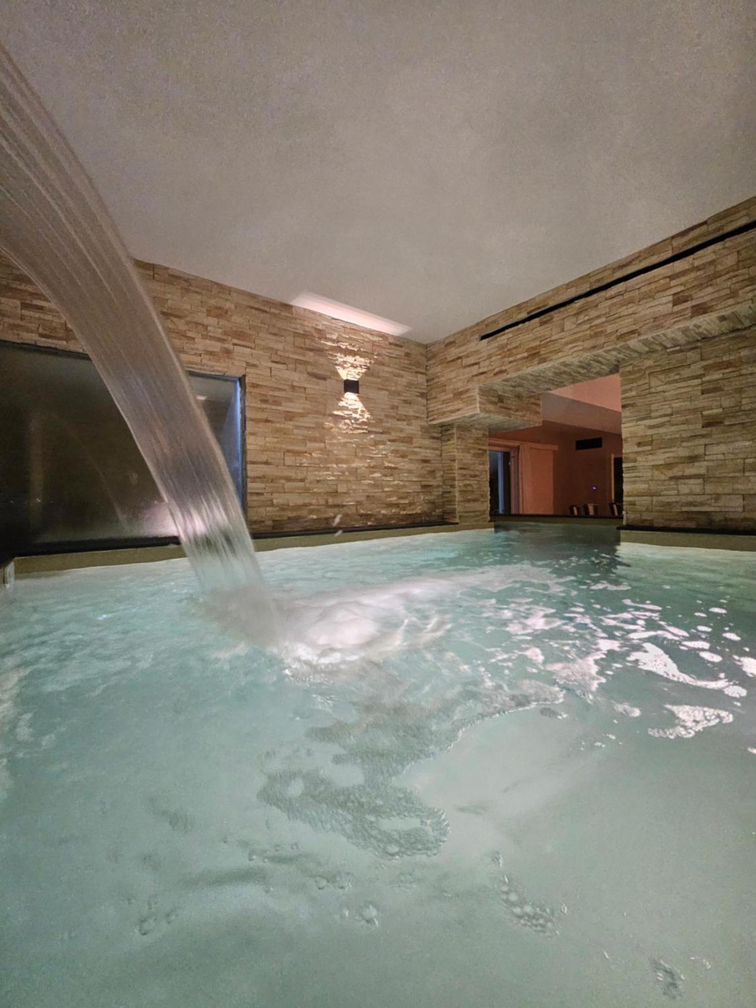Villa Mairi - 2 Private Pools & Game Room Near Athens Salamina Exterior foto